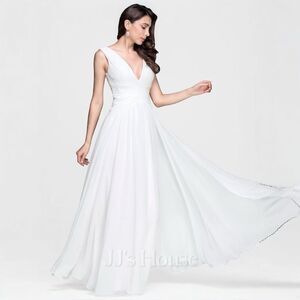 Jj's House Elegant White Evening Gown. Perfect for destination wedding! Sz 6.